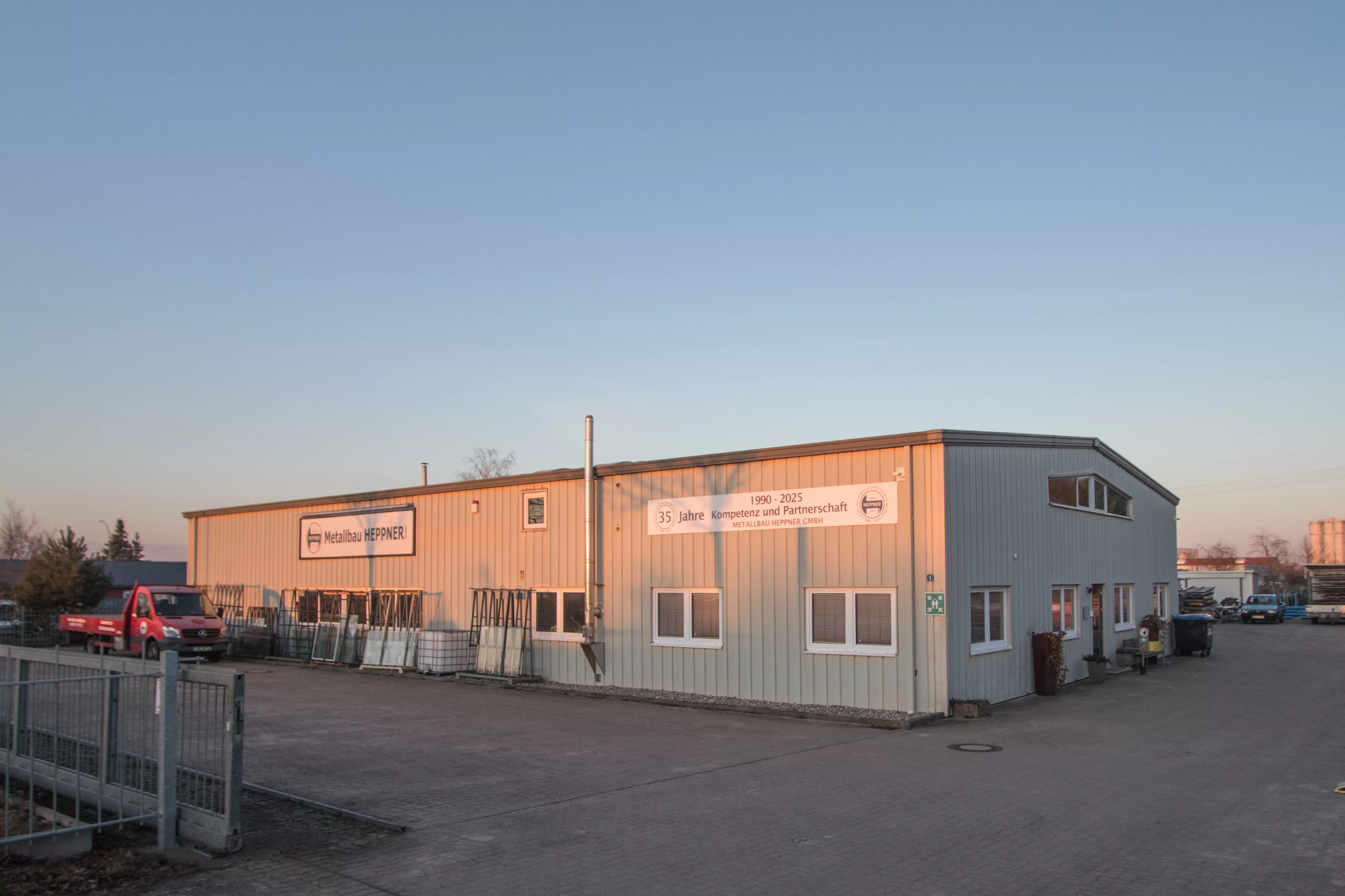 Wahnsinn, wie die Zeit vergeht: Metallbau Heppner GmbH feiert 36-jähriges Bestehen!